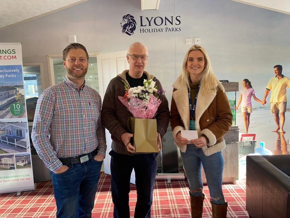 Holiday Park Community Raise Thousands to support Family in Need
