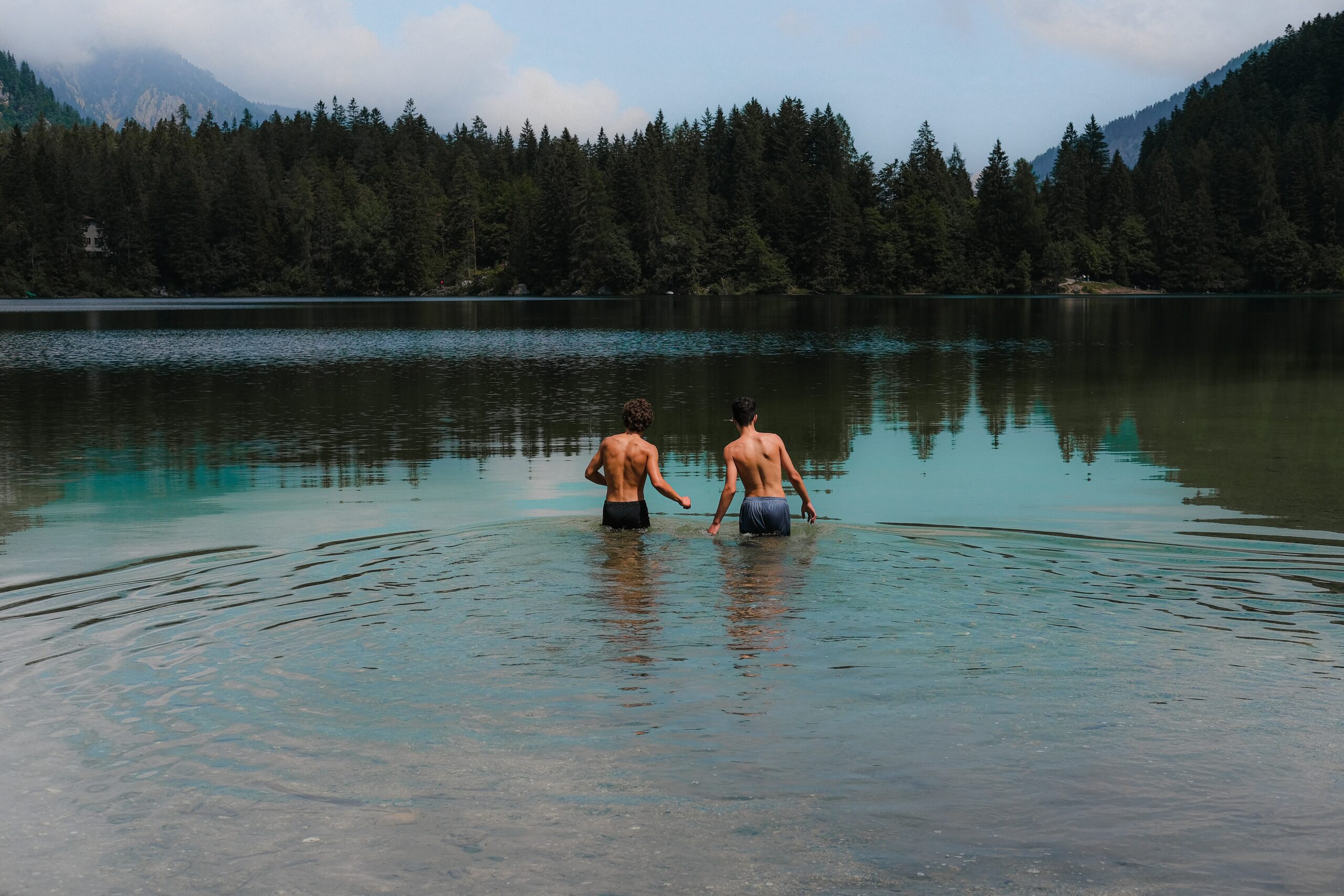 The Rise of Wild Swimming: Google Searches Surge 100% During UK’s Hottest Summer